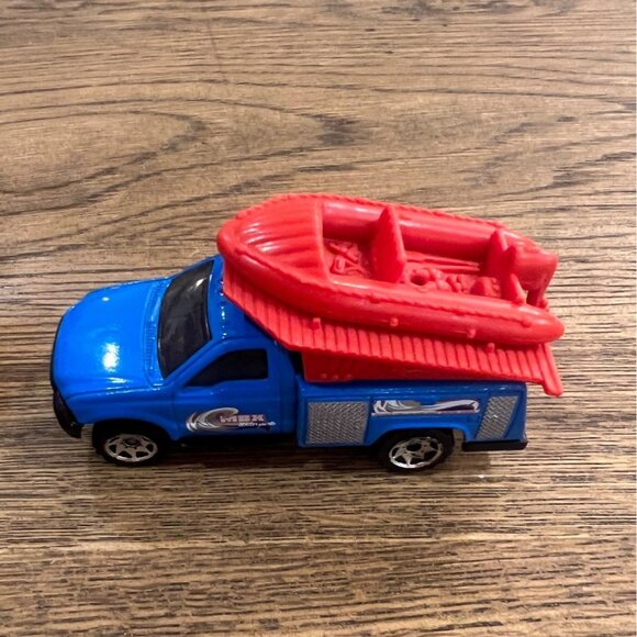 Matchbox Blue Toy Truck With Red Rescue Boat MBX Adventure Series Die-Cast - Picture 1 of 6